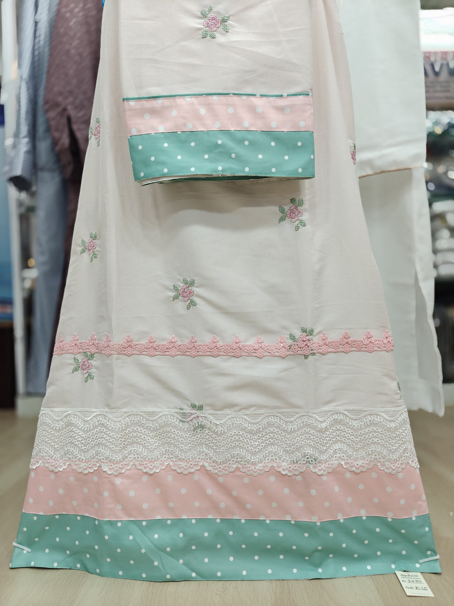  Pink Imported Silk Fabric, Cross Stitch White Misaq Rida 